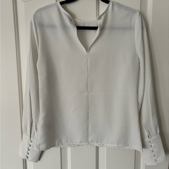 Dynamite Classic White Blouse - Picture 2 of 4